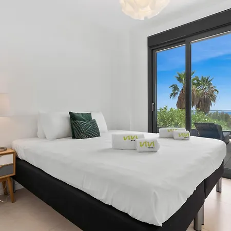 Vivi Homes - Boa Pool, Terrace & Sea View Apartman