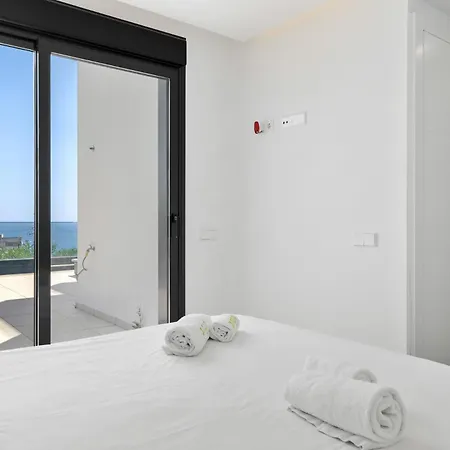 Apartamento Vivi Homes - Boa Pool, Jacuzzi, Terrace & Sea View