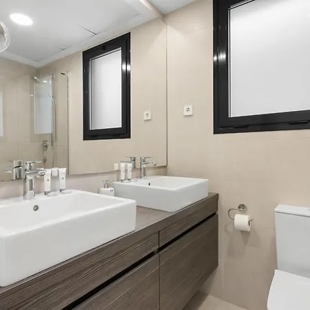Apartamento Vivi Homes - Boa Pool, Jacuzzi, Terrace & Sea View *