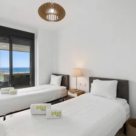 Апартаменти Vivi Homes - Boa Pool, Terrace & Sea View Фуенхірола