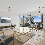 Vivi Homes - Boa Pool, Terrace & Sea View Apartmán *