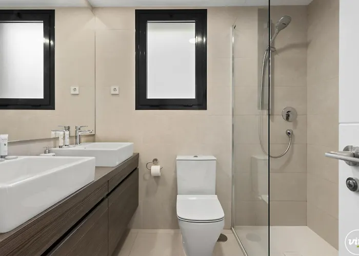 Vivi Homes - Boa Pool, Terrace & Sea View *