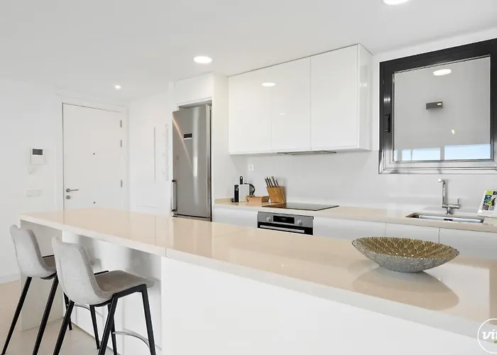 Vivi Homes - Boa Pool, Terrace & Sea View