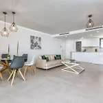 Апартаменты Vivi Homes - Boa Pool, Terrace & Sea View