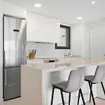 Vivi Homes - Boa Pool, Terrace & Sea View Апартаменты *