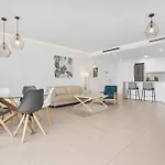 Vivi Homes - Boa Pool, Terrace & Sea View *